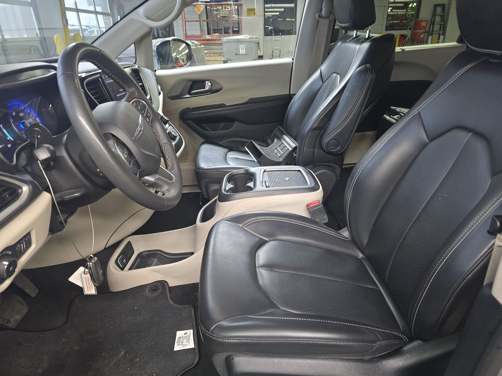 2023 Chrysler Pacifica Touring L FWD