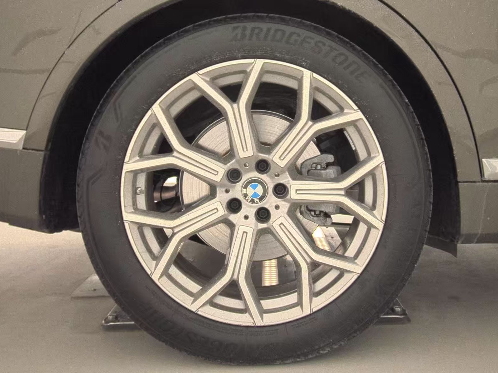 2025 BMW X7 xDrive40i AWD