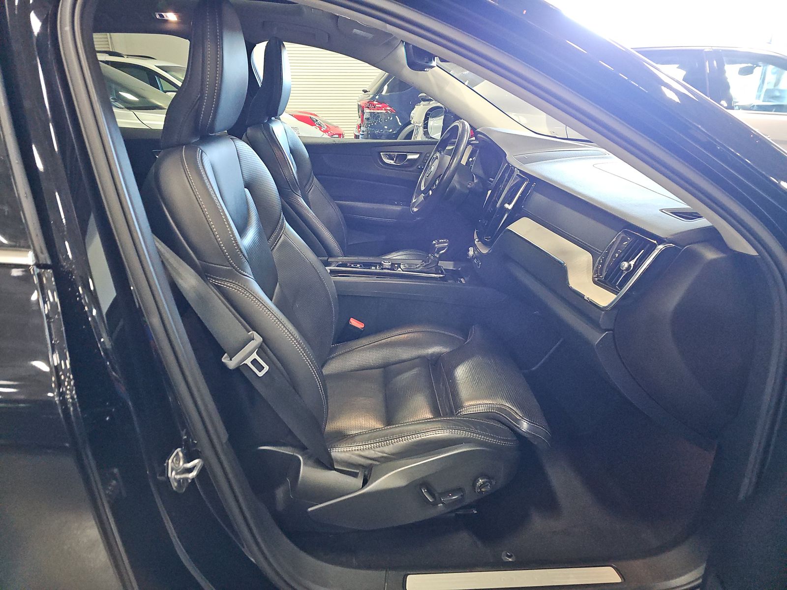 2021 Volvo XC60 T5 Inscription FWD