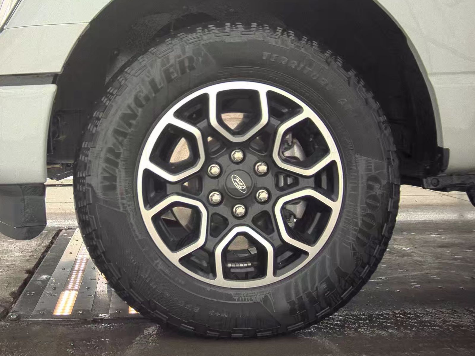 2023 Ford F-150 Hybrid XLT AWD