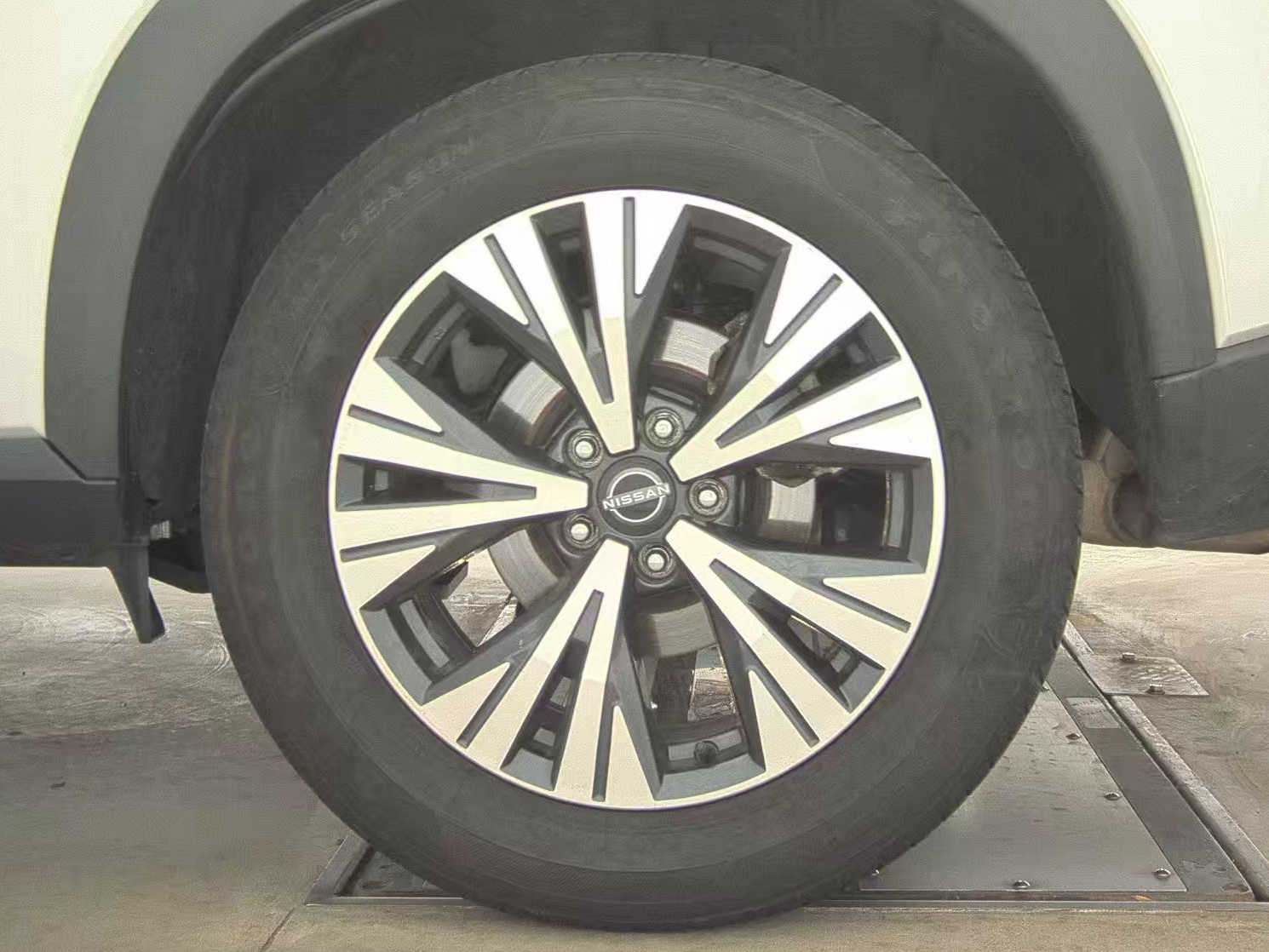 2022 Nissan Rogue SV FWD