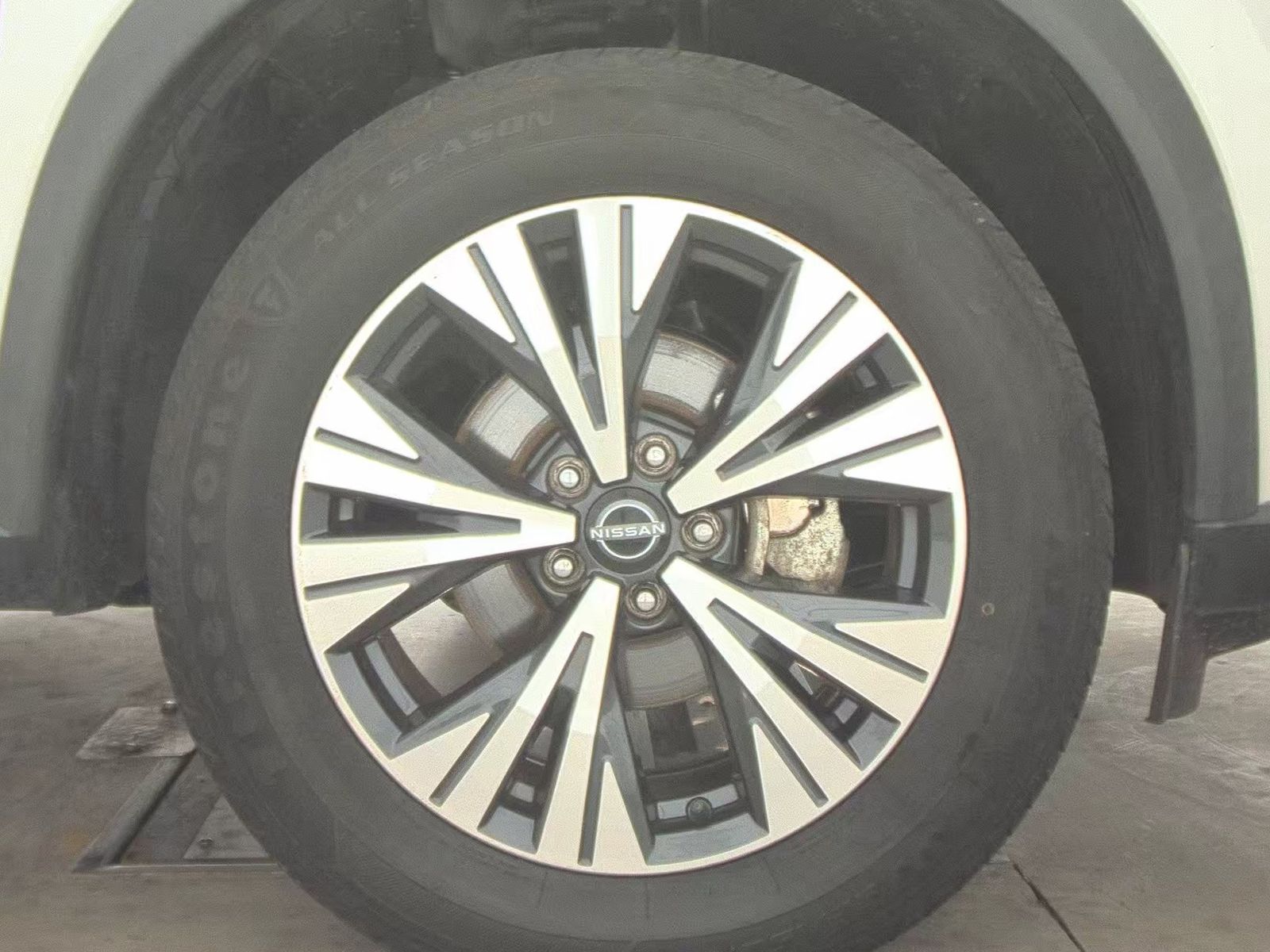 2022 Nissan Rogue SV FWD