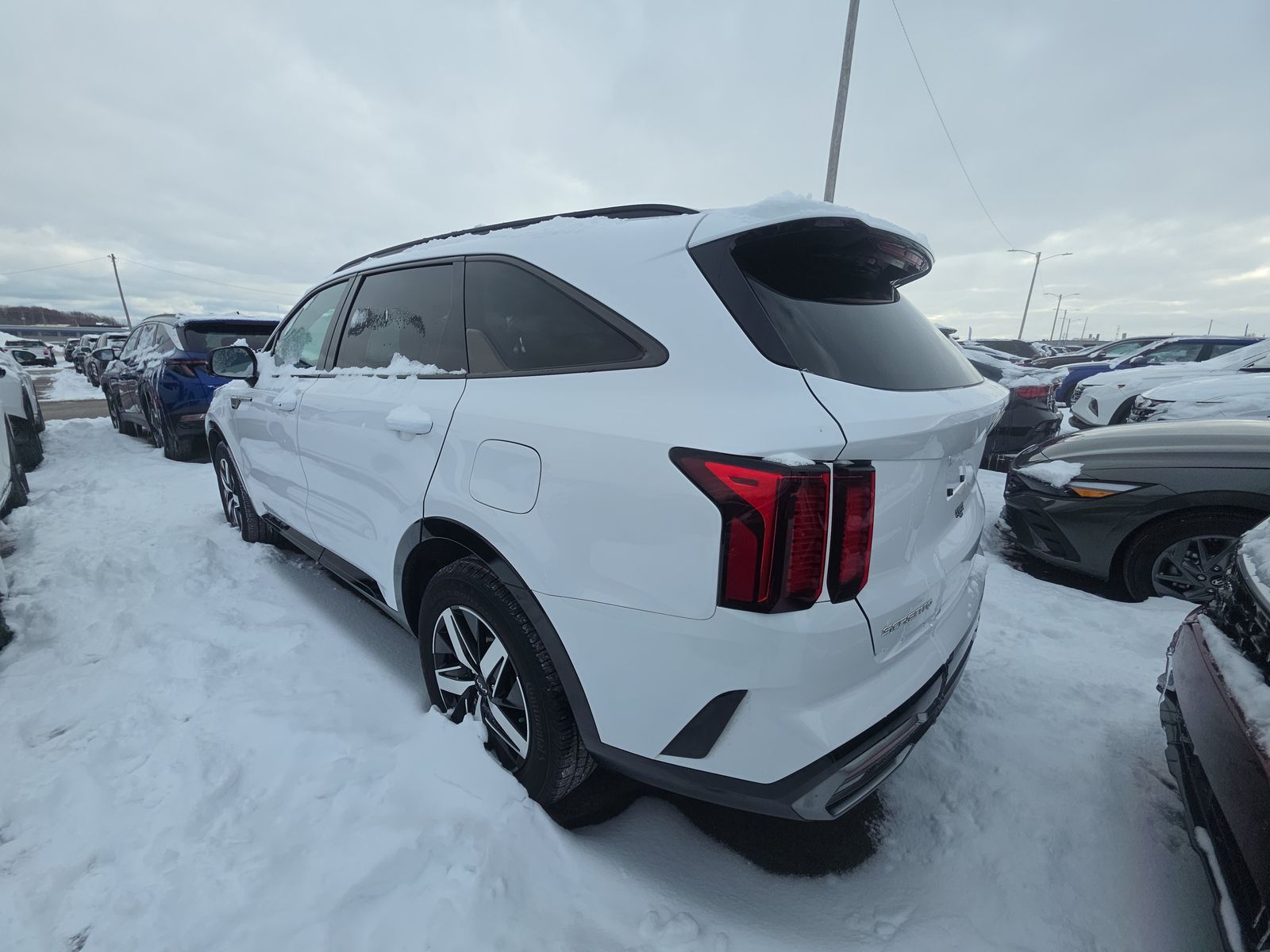 2023 Kia Sorento S FWD