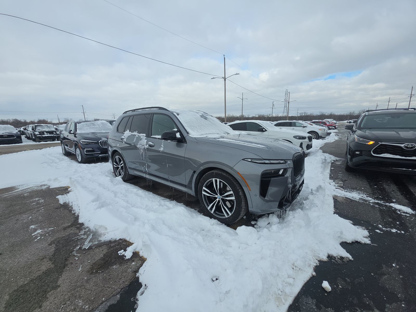 2024 BMW X7 M60i AWD