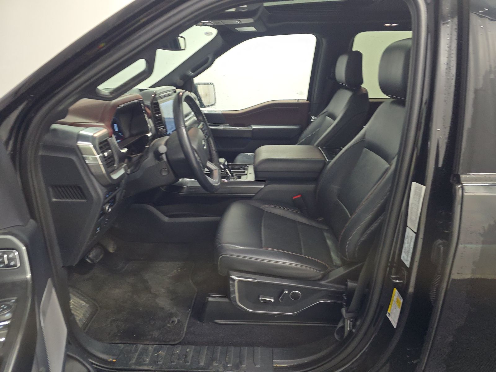 2023 Ford F-150 Lariat AWD