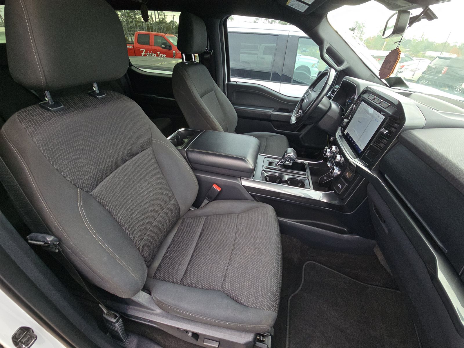 2022 Ford F-150 XLT AWD