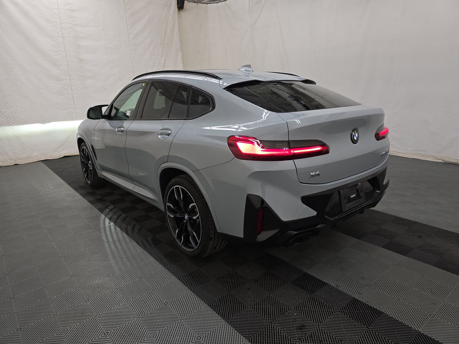 2022 BMW X4 M40i AWD
