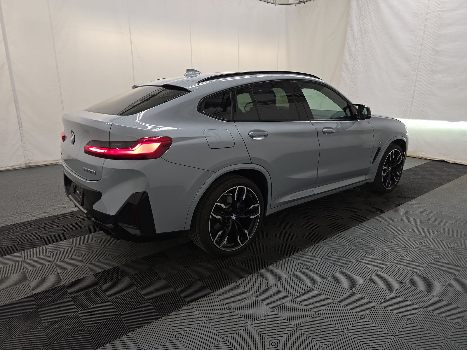 2022 BMW X4 M40i AWD