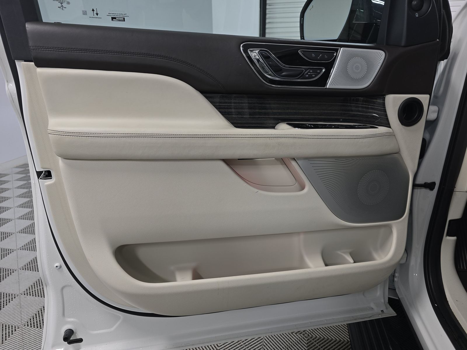 2023 Lincoln Navigator L Black Label AWD