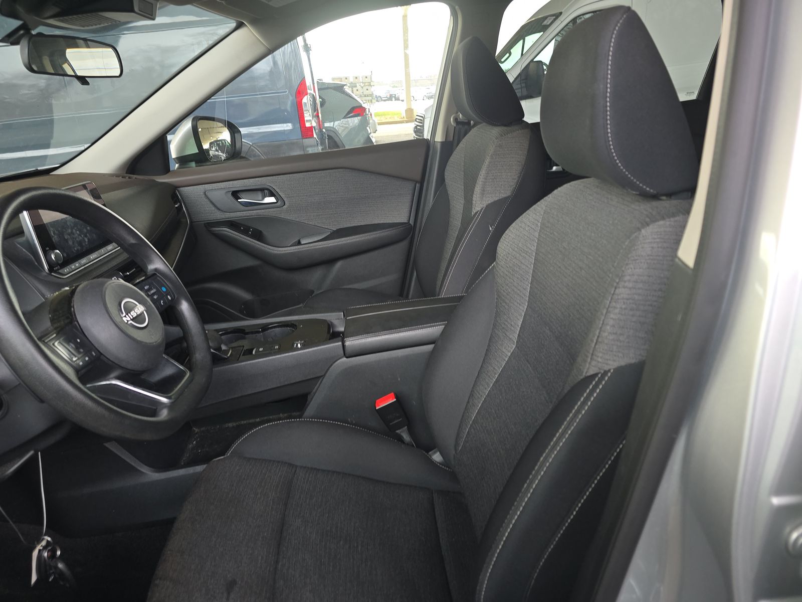 2022 Nissan Rogue SV FWD