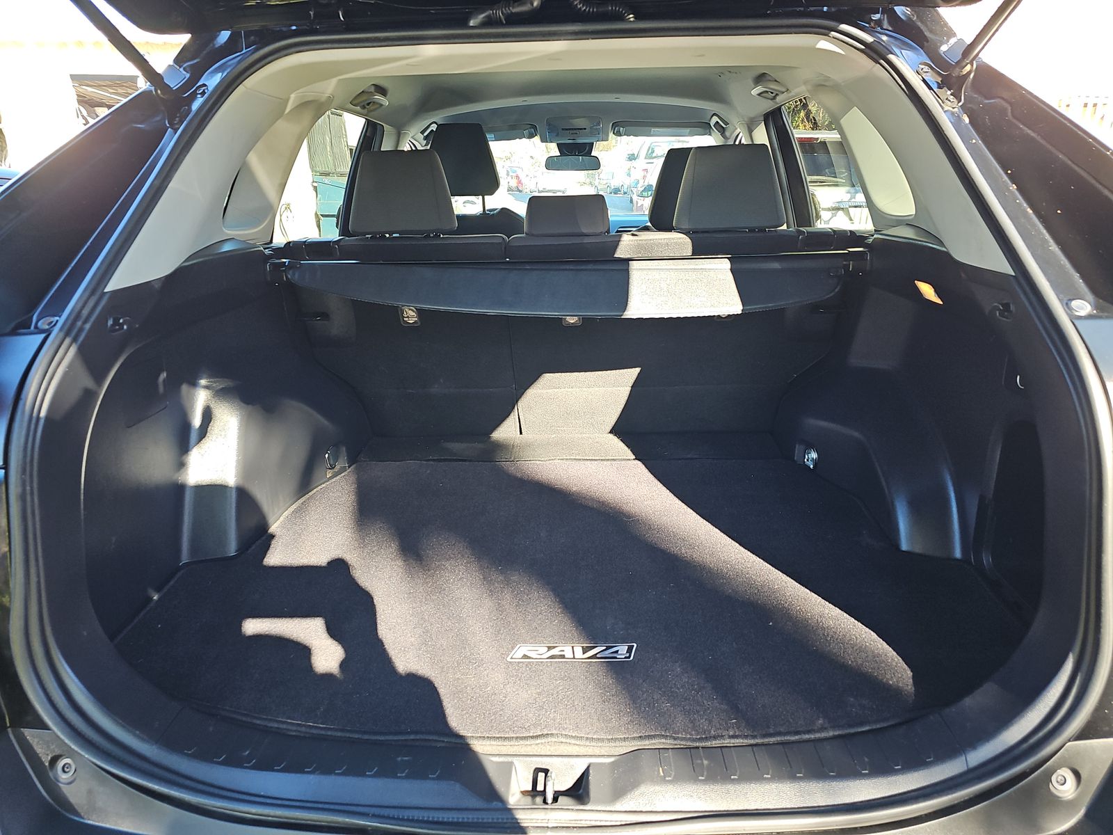 2021 Toyota RAV4 XLE FWD