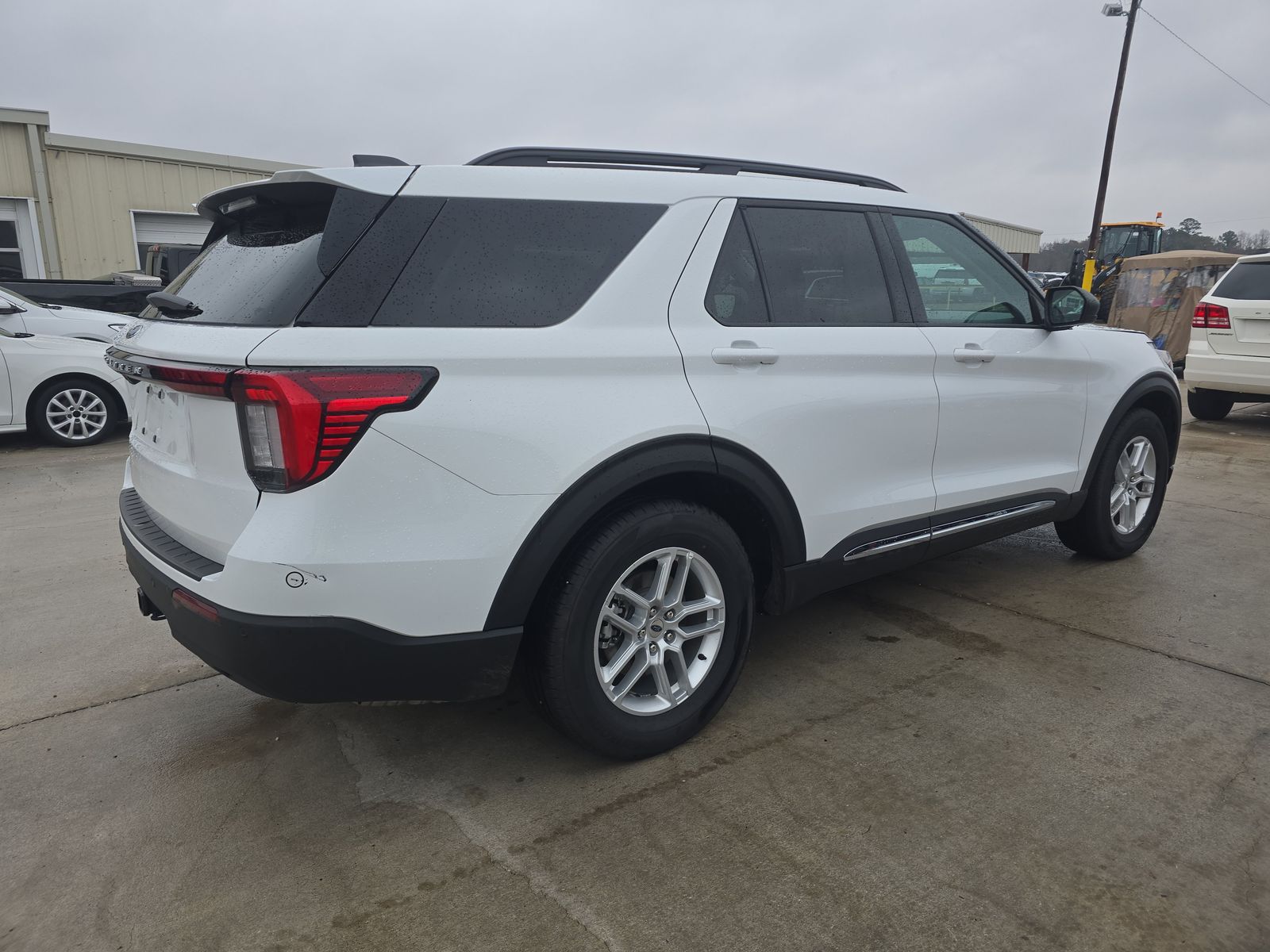 2025 Ford Explorer Active RWD