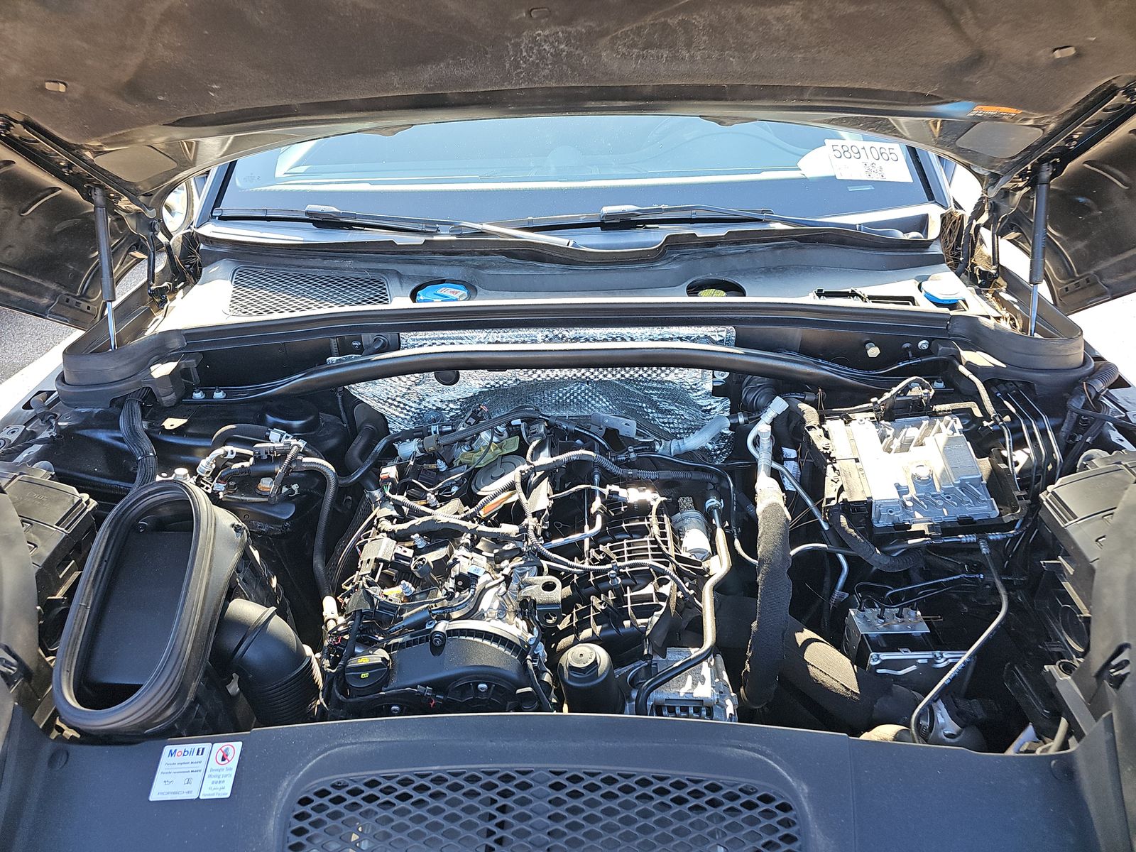 2021 Porsche Macan Base AWD