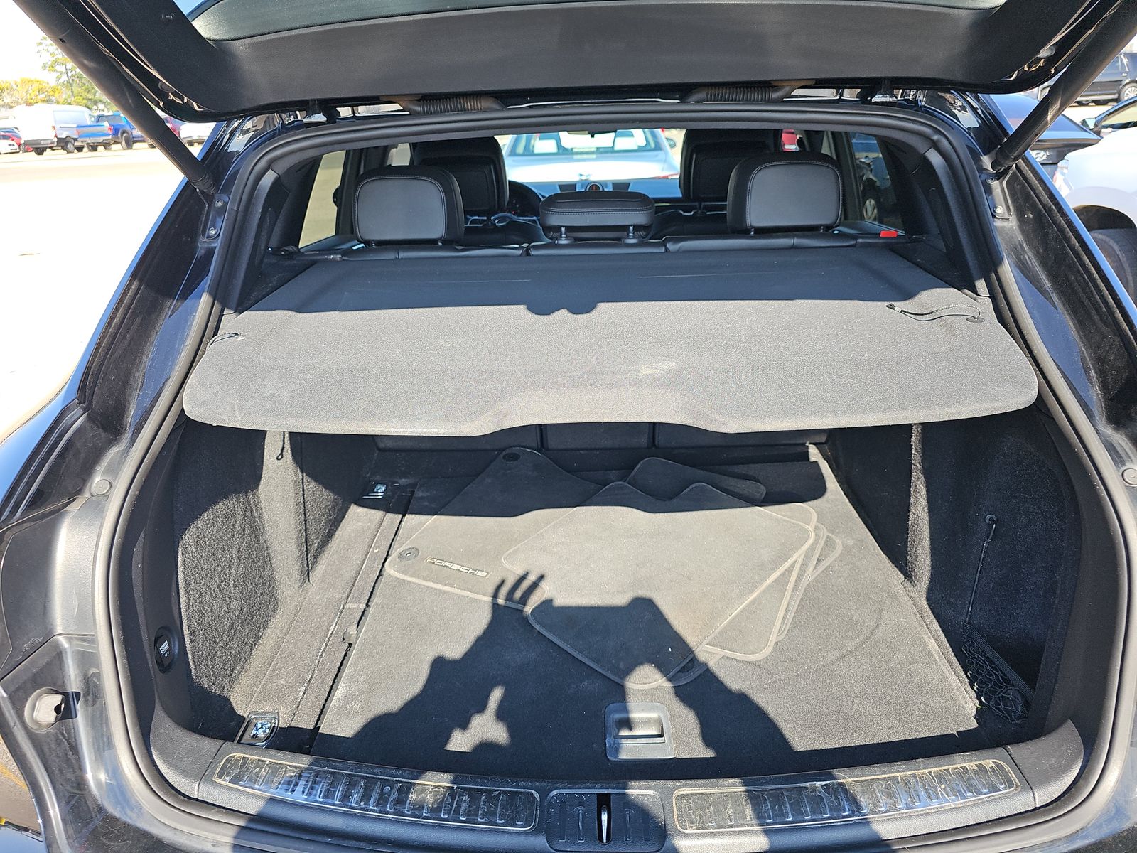 2021 Porsche Macan Base AWD