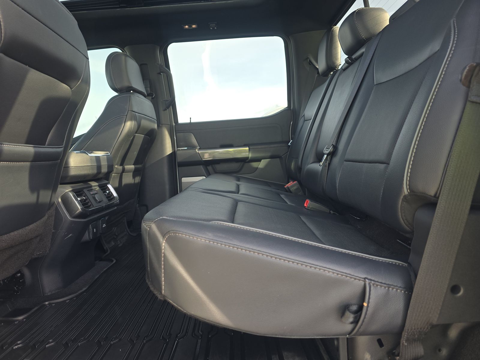 2023 Ford F-150 Lariat AWD