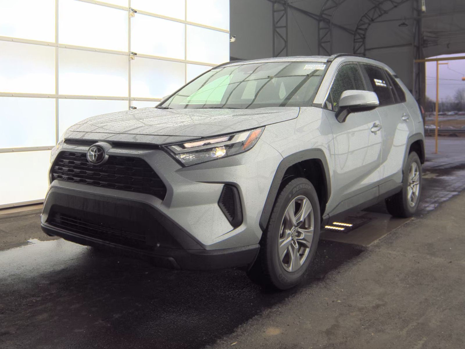 2025 Toyota RAV4 XLE FWD