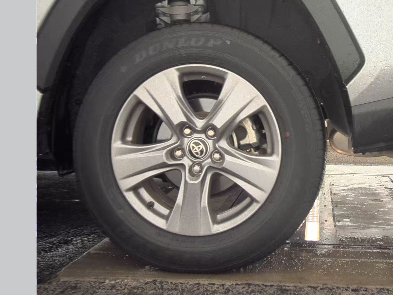 2025 Toyota RAV4 XLE FWD