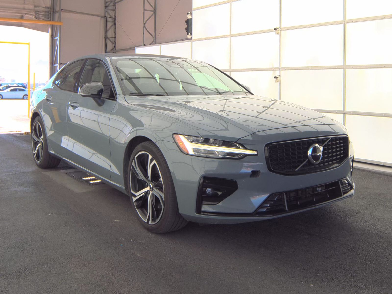 2024 Volvo S60 B5 Core AWD