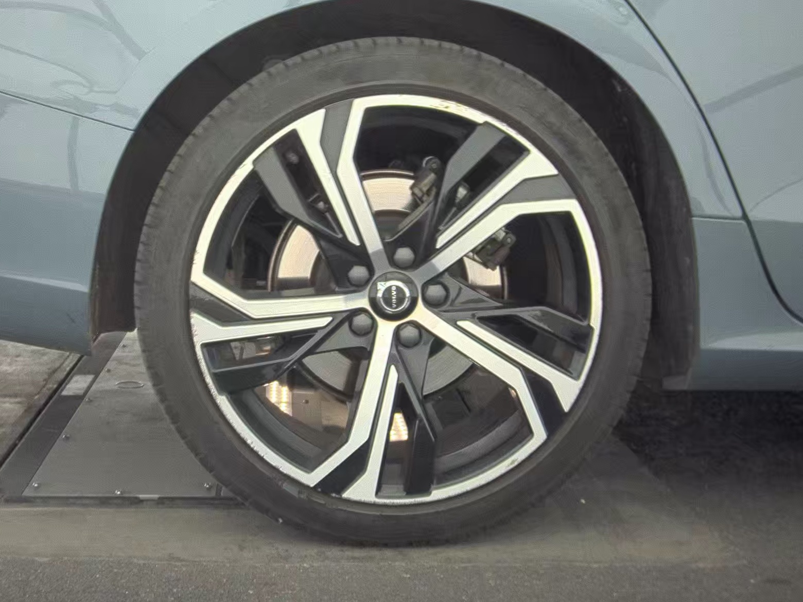 2024 Volvo S60 B5 Core AWD