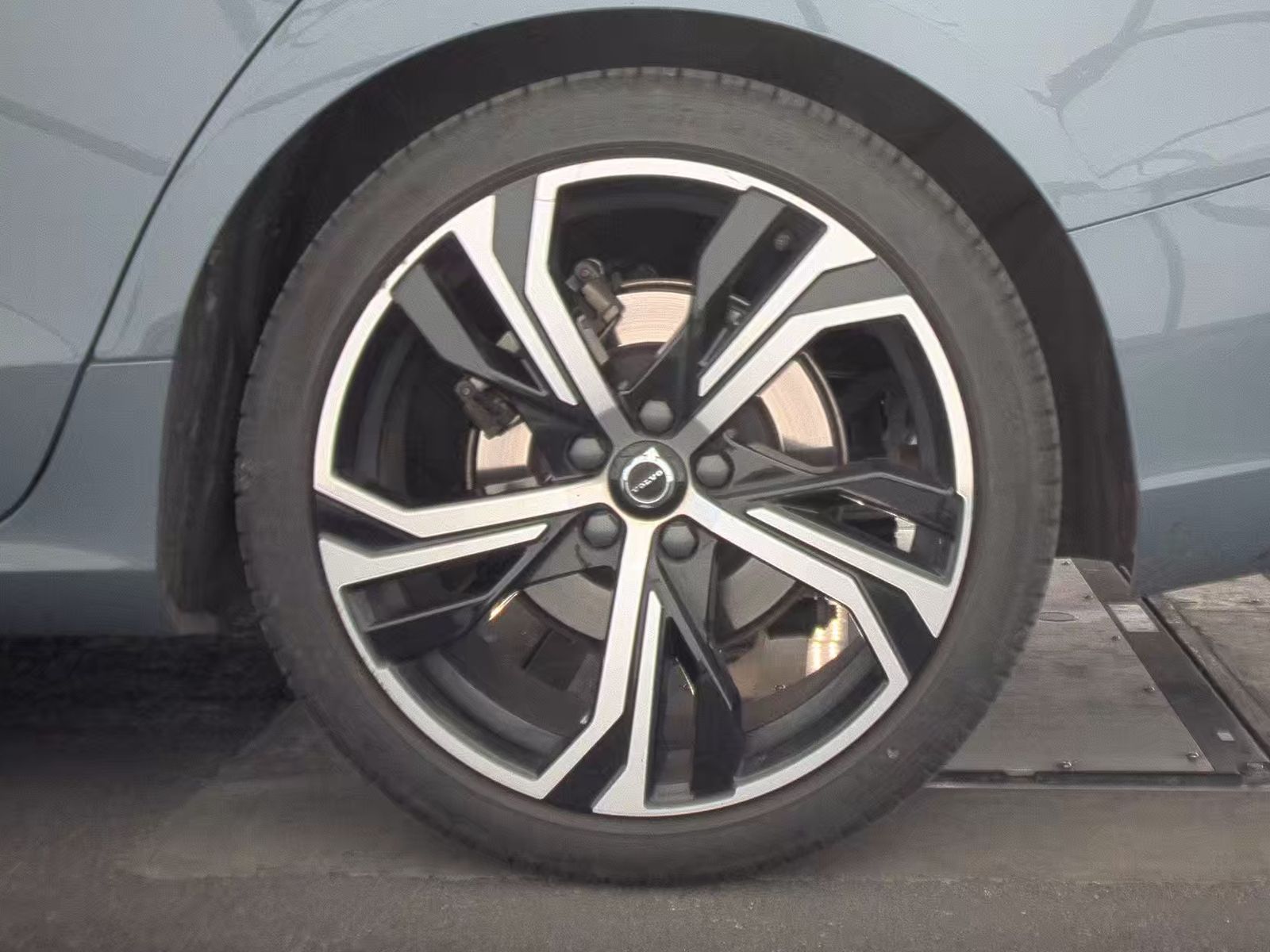 2024 Volvo S60 B5 Core AWD