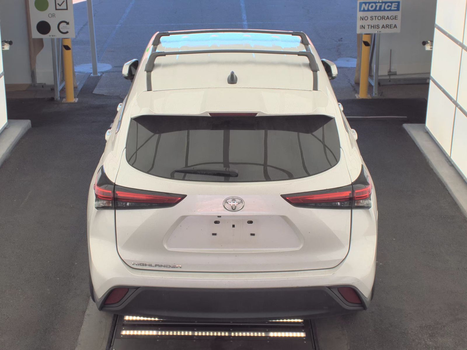 2023 Toyota Highlander L FWD