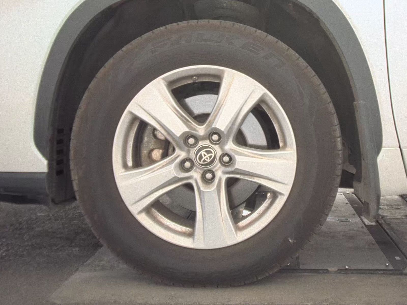 2023 Toyota Highlander L FWD