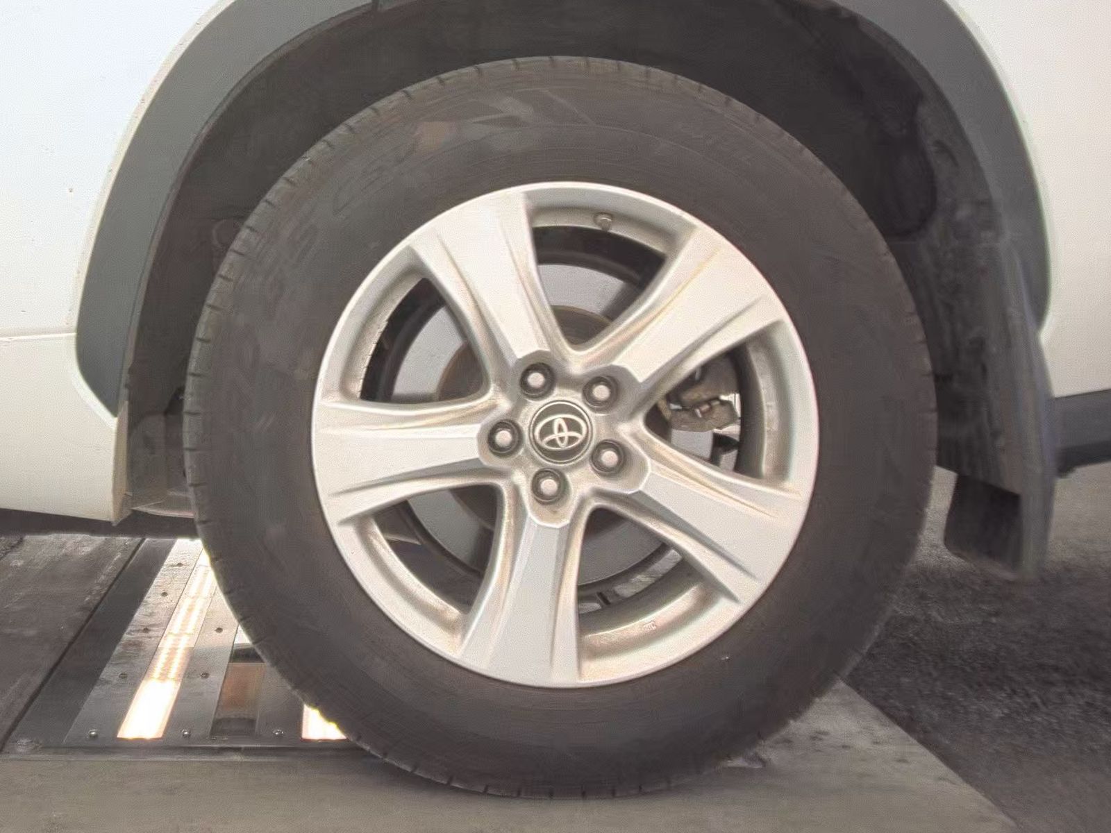 2023 Toyota Highlander L FWD