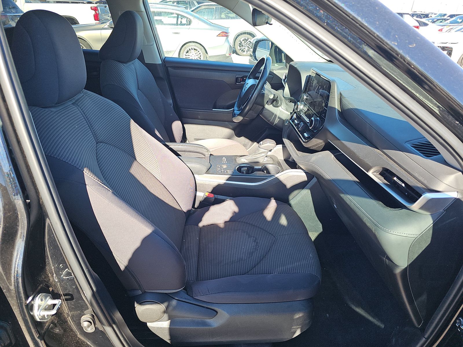 2023 Toyota Highlander LE FWD