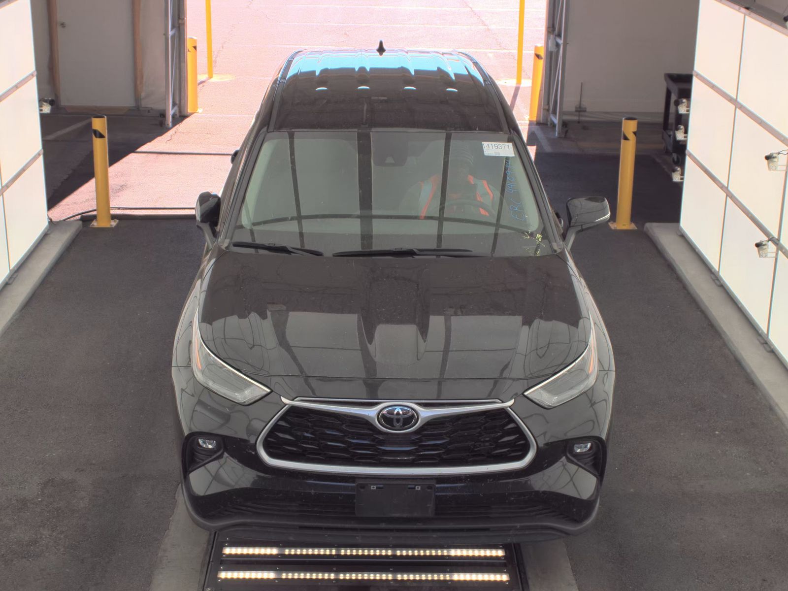 2023 Toyota Highlander LE FWD