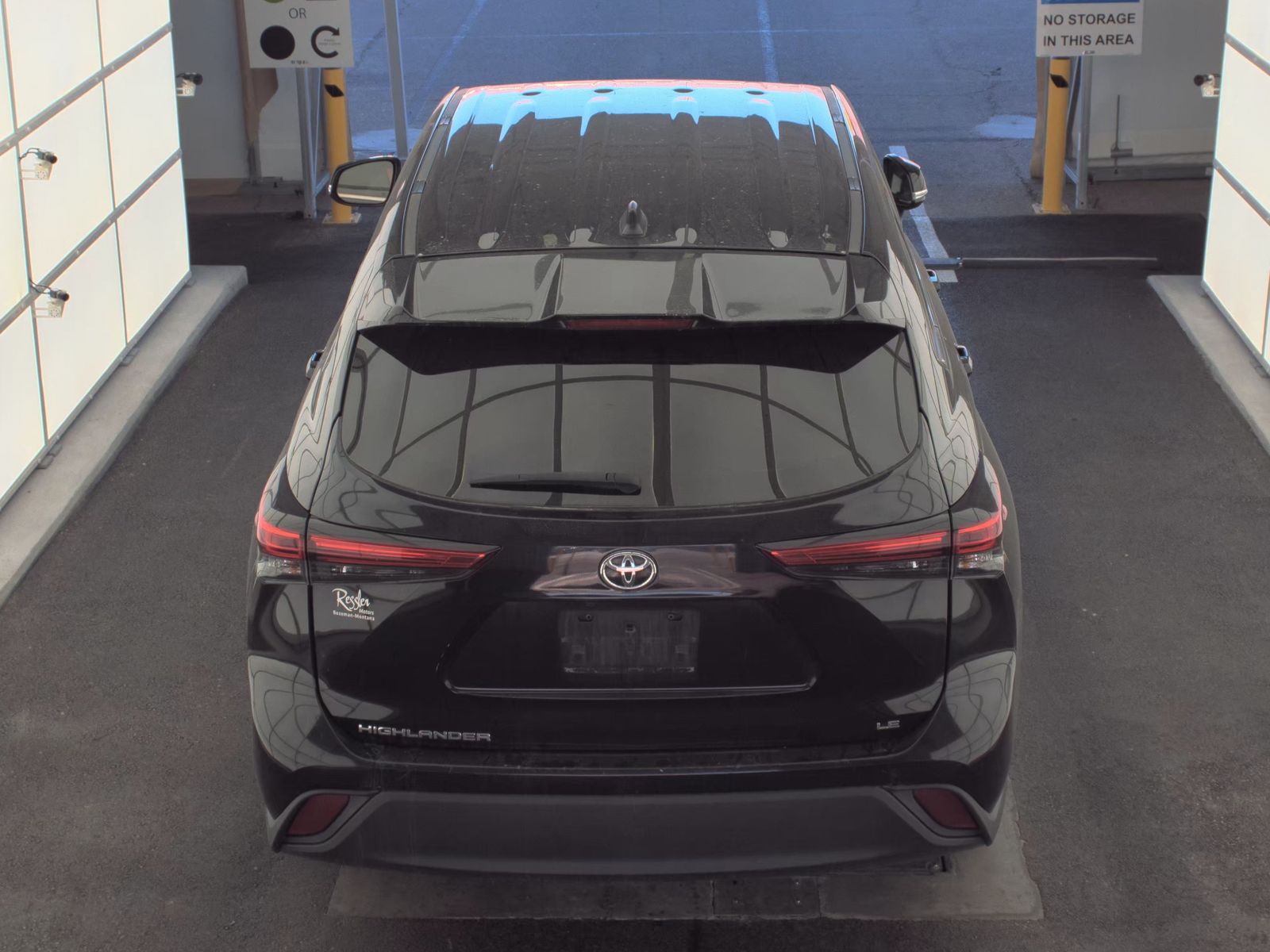 2023 Toyota Highlander LE FWD