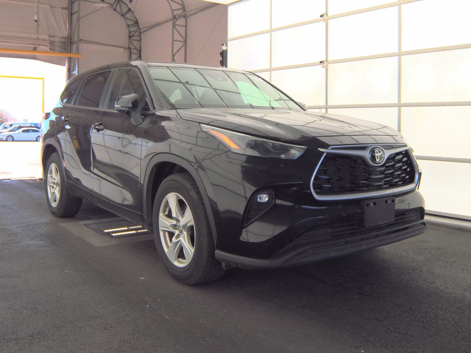 2023 Toyota Highlander LE FWD