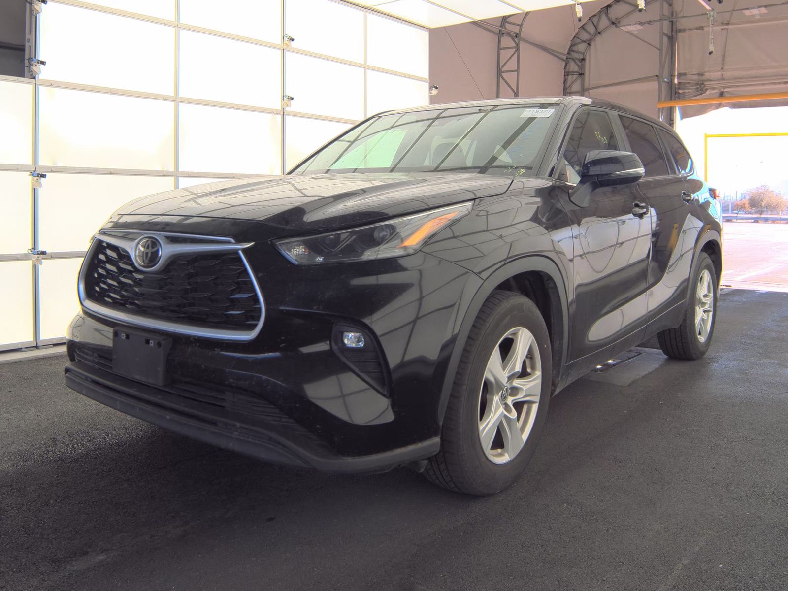 2023 Toyota Highlander LE FWD