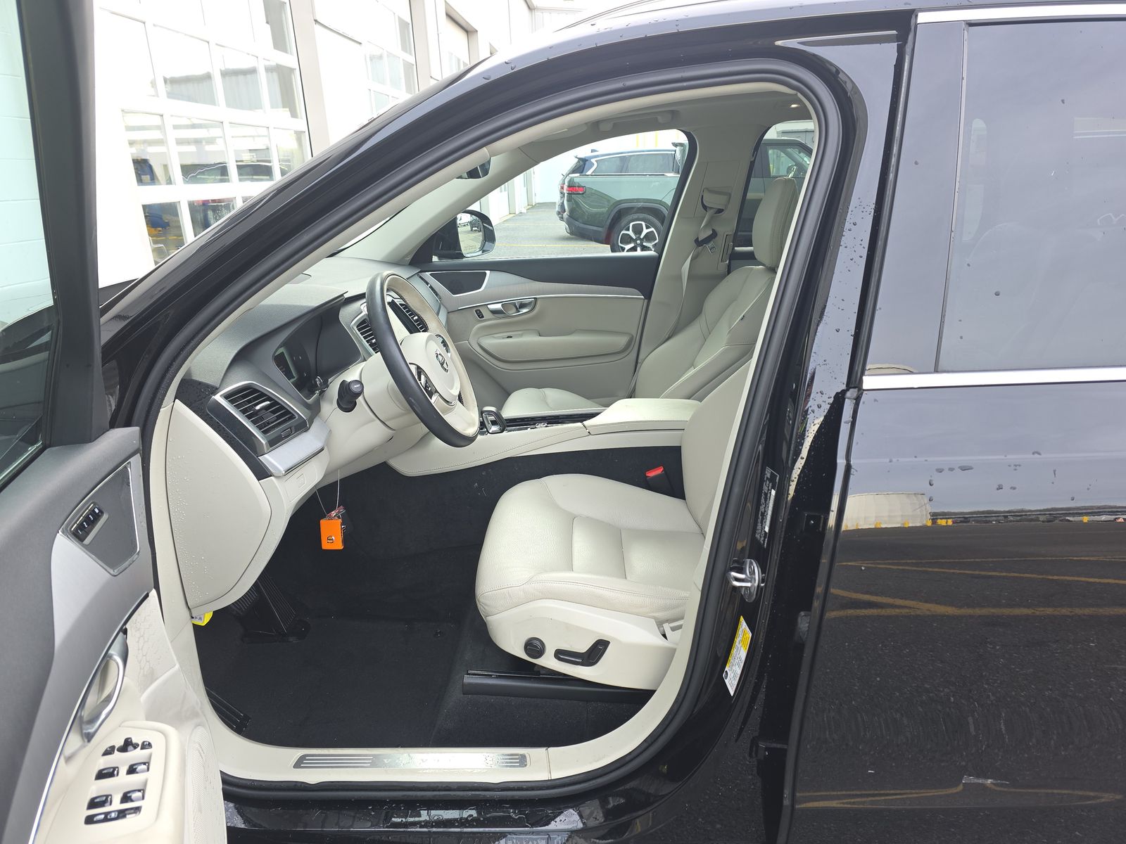 2024 Volvo XC90 B5 Core AWD