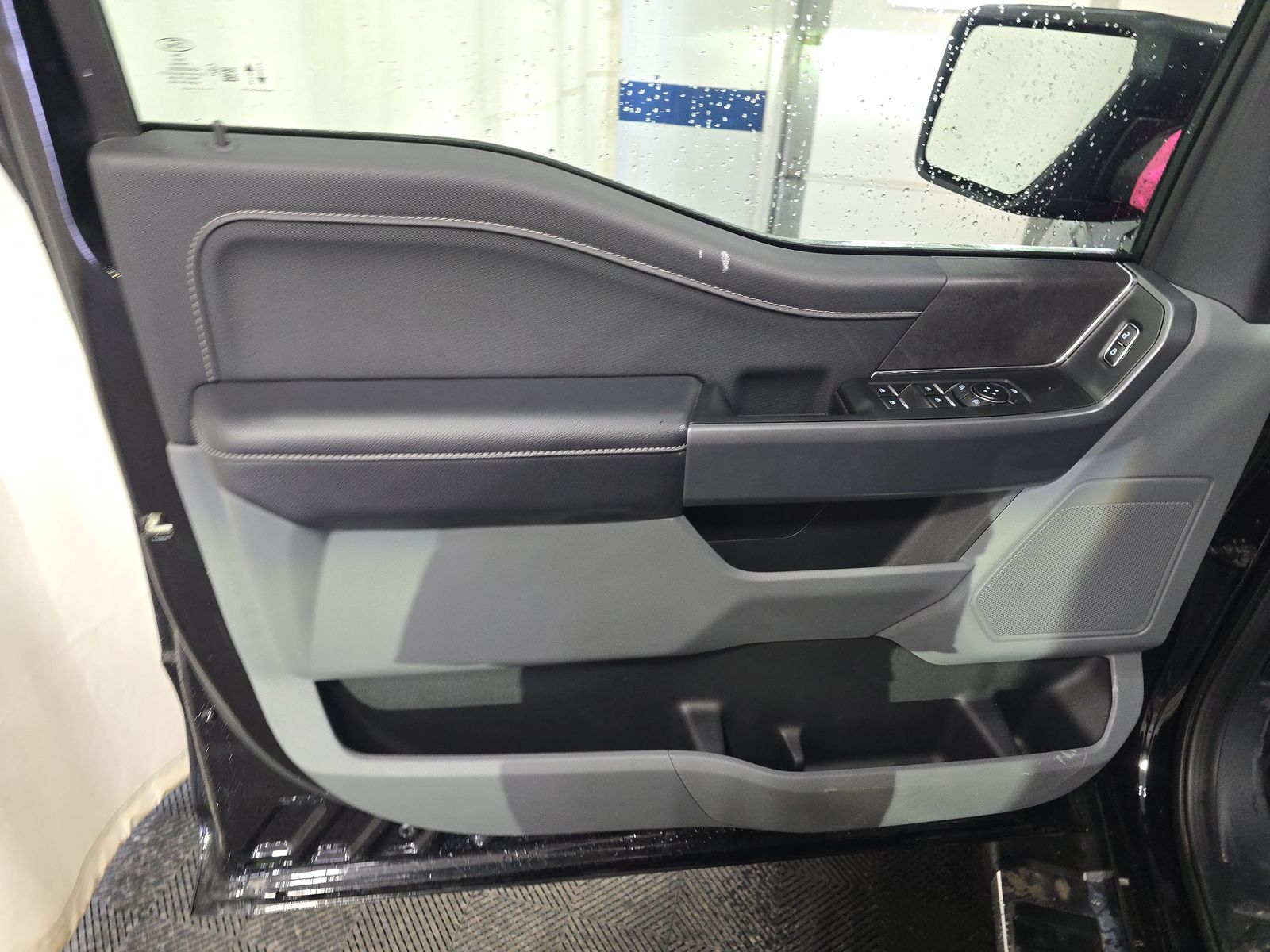 2025 Ford F-150 XLT AWD