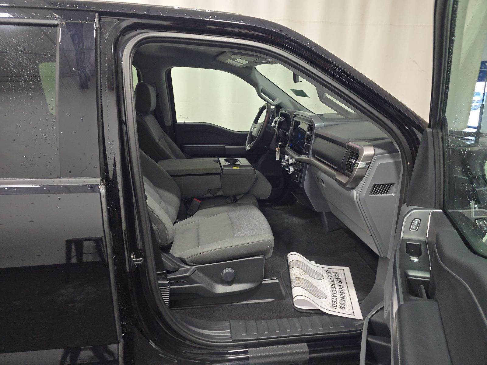 2025 Ford F-150 XLT AWD