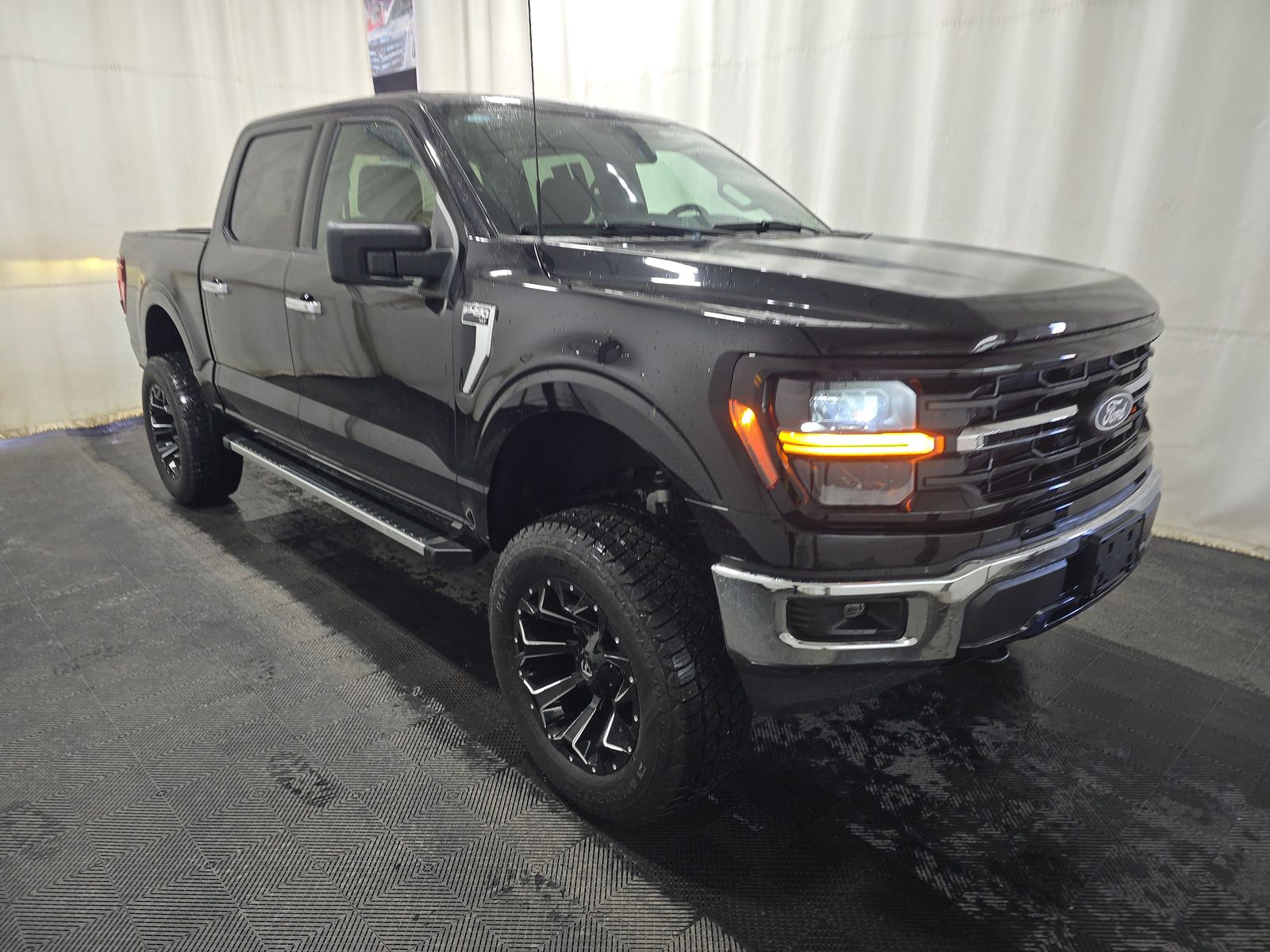 2025 Ford F-150 XLT AWD