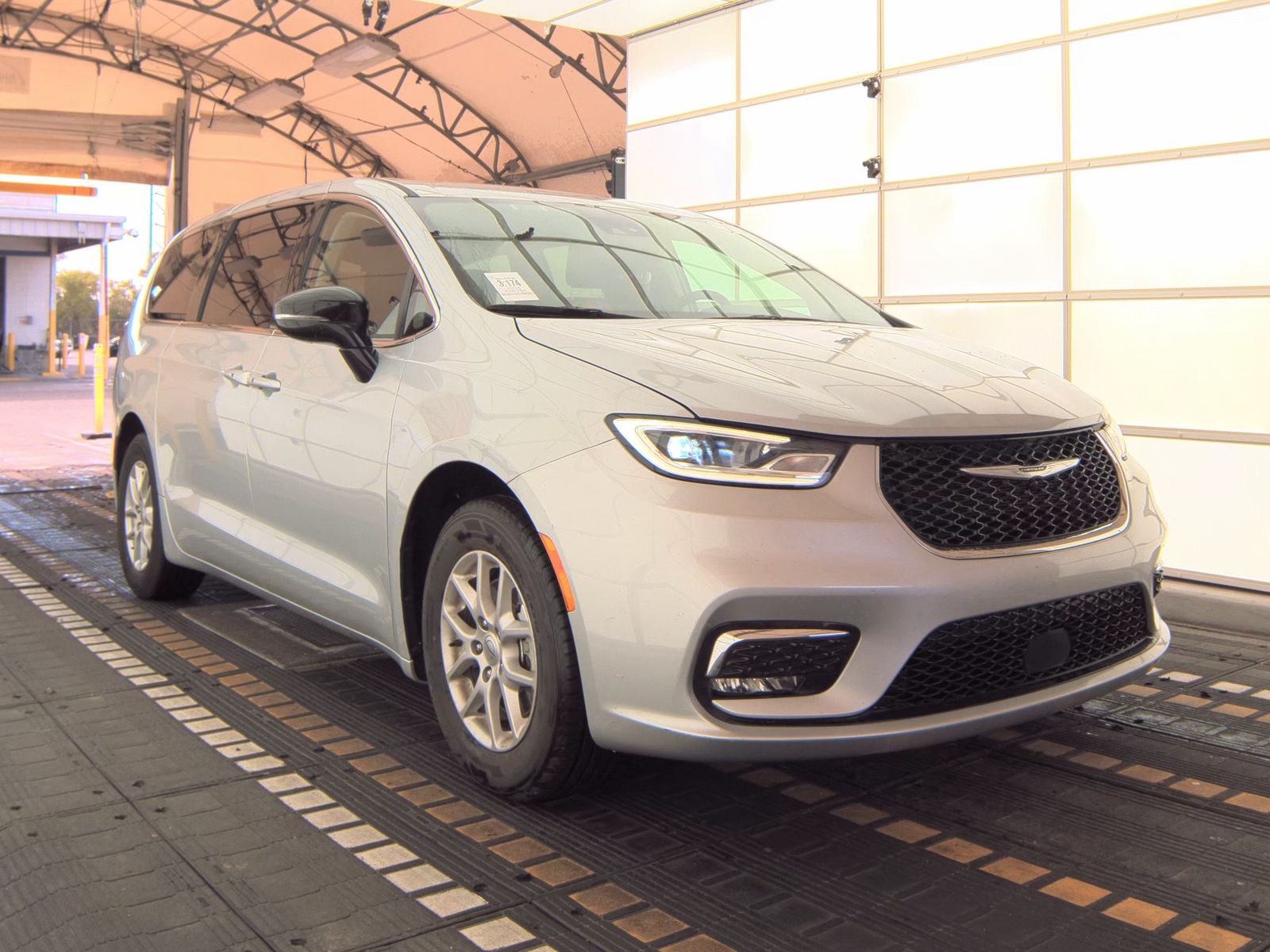 2024 Chrysler Pacifica Touring L FWD