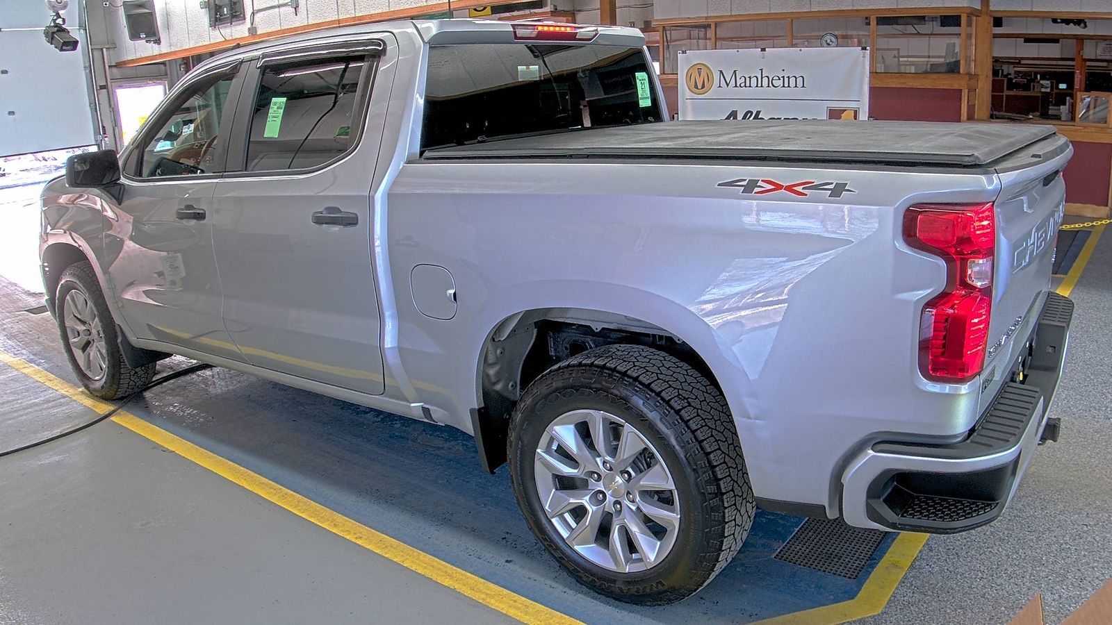 2022 Chevrolet Silverado 1500 Custom AWD