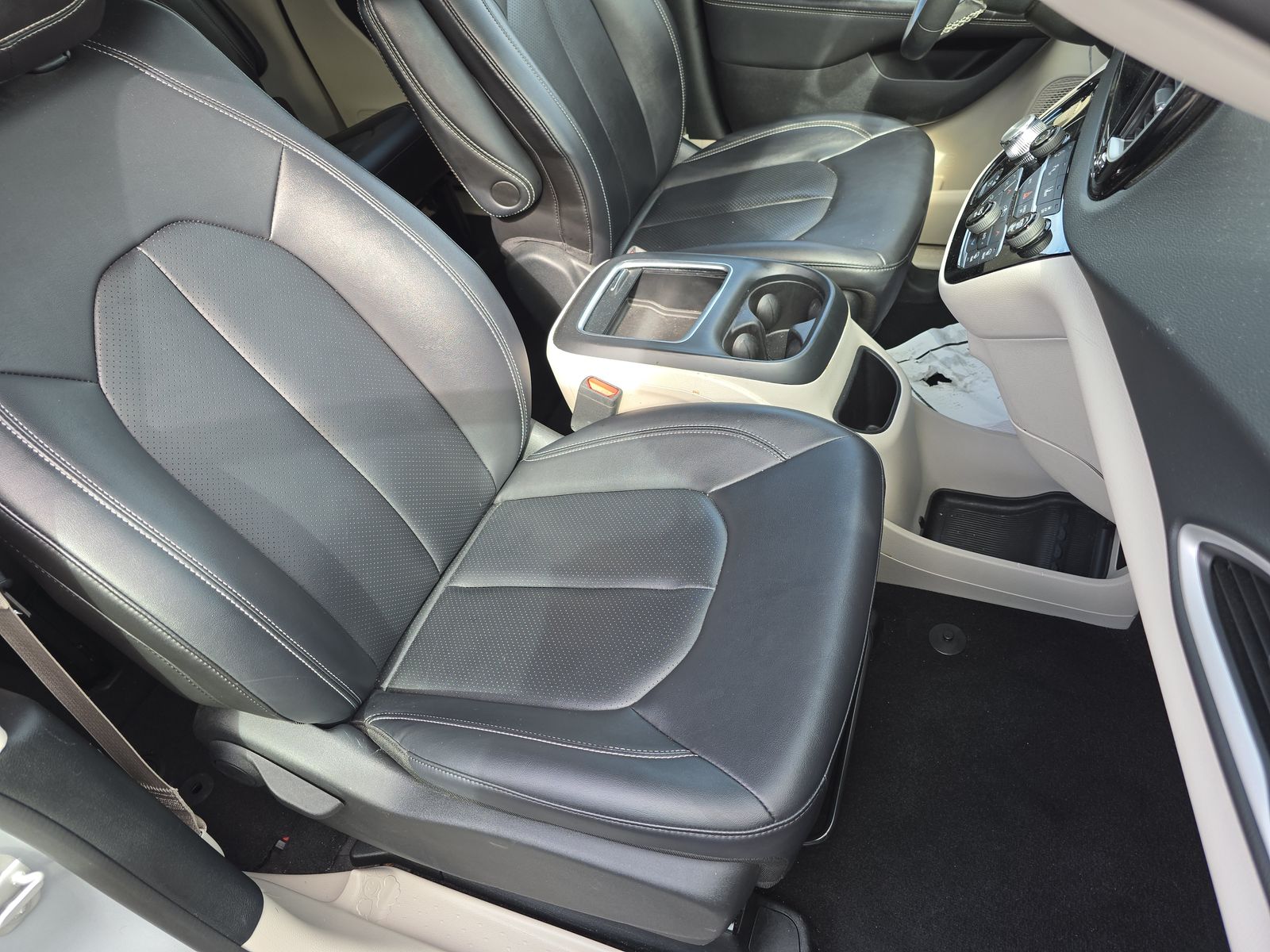 2024 Chrysler Pacifica Touring L FWD