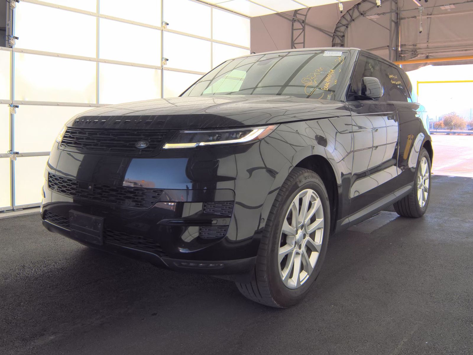 2025 Land Rover Range Rover Sport SE AWD