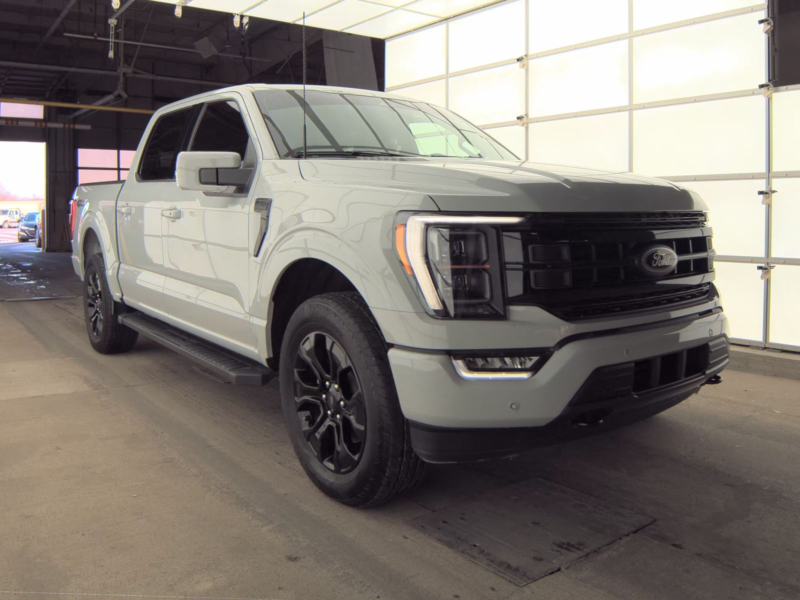 2023 Ford F-150 Lariat AWD