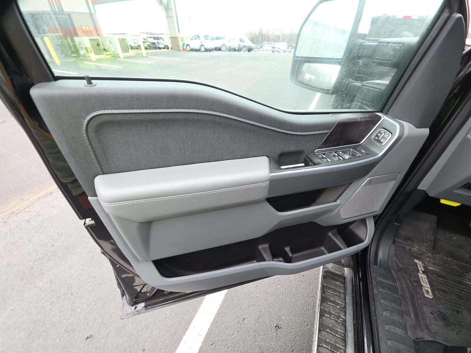 2023 Ford F-150 Lariat AWD