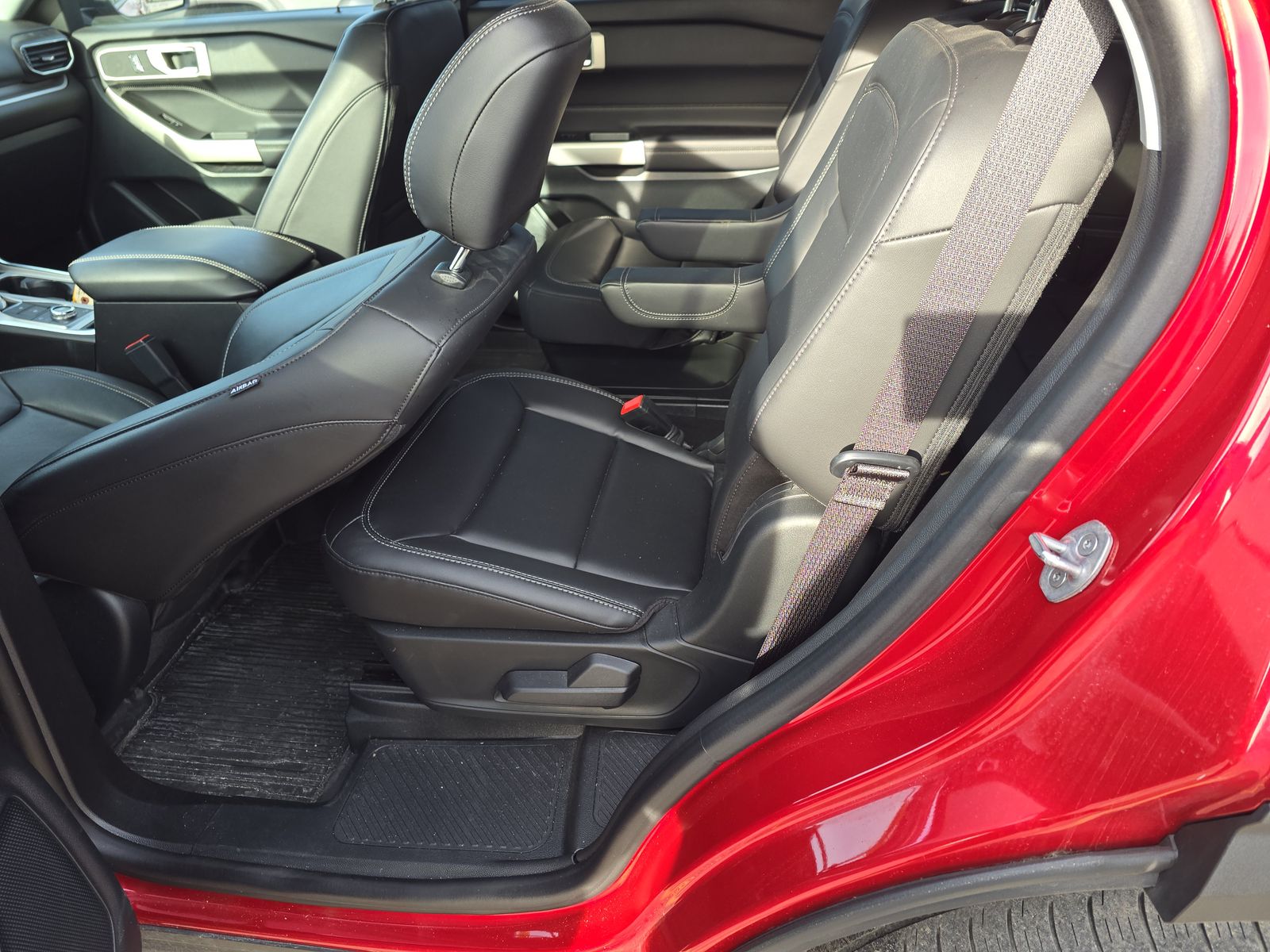 2023 Ford Explorer XLT AWD