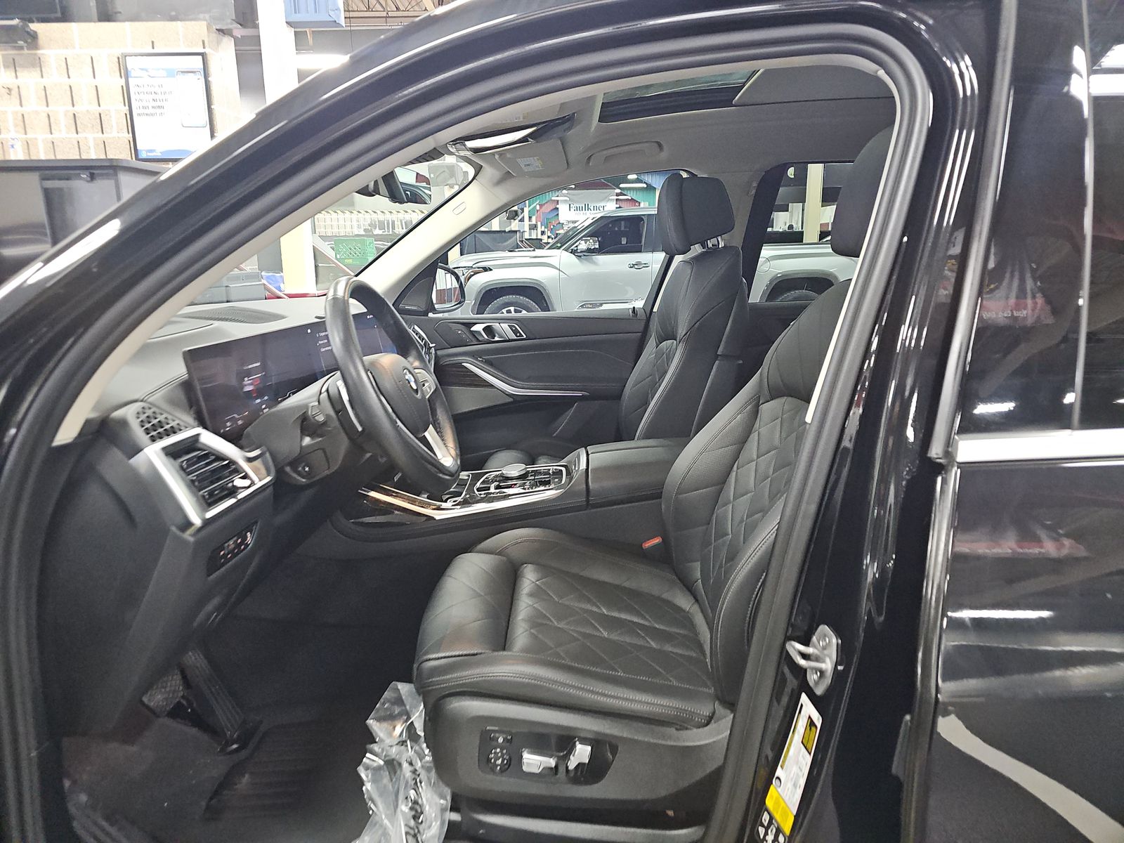 2023 BMW X7 xDrive40i AWD