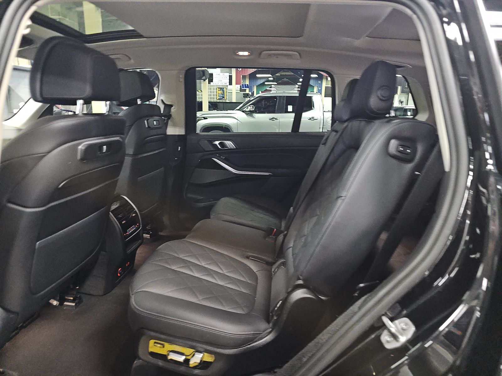 2023 BMW X7 xDrive40i AWD