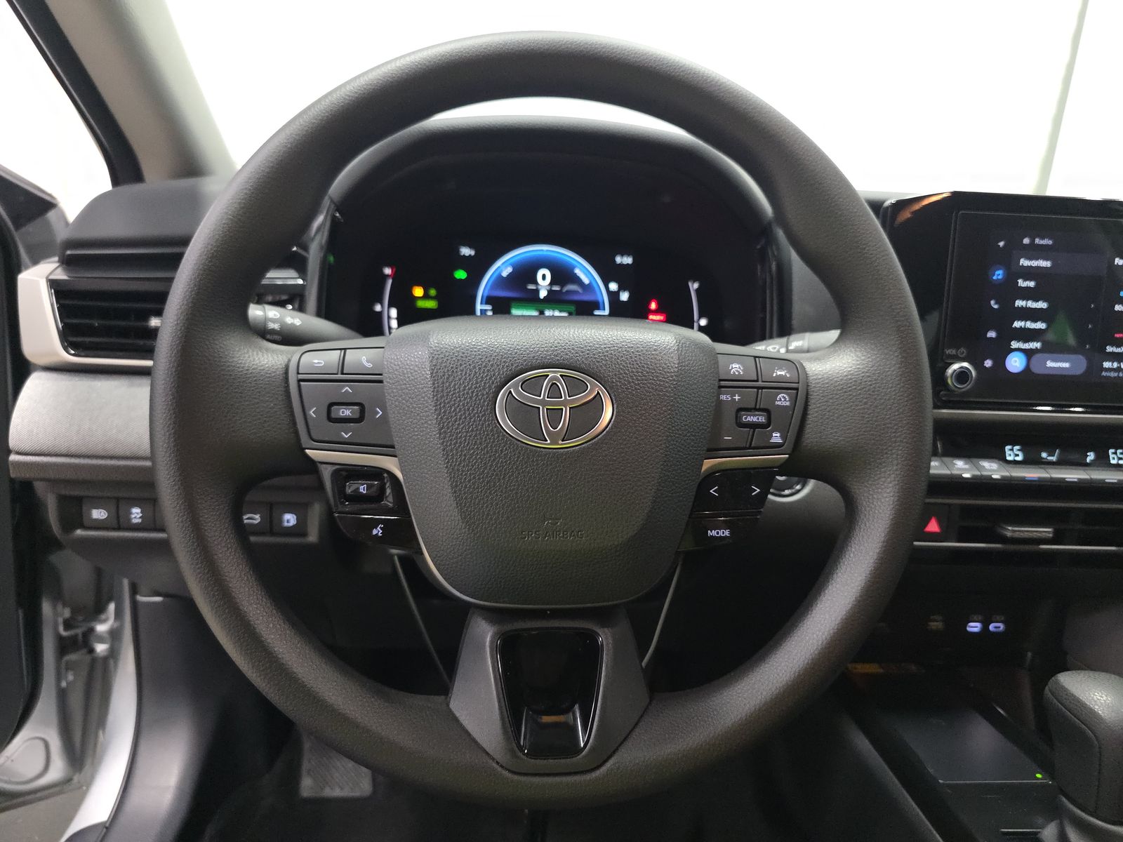 2025 Toyota Camry LE FWD