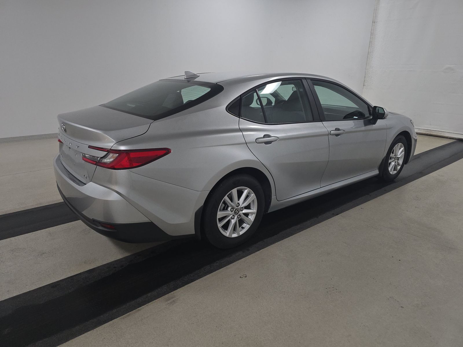 2025 Toyota Camry LE FWD