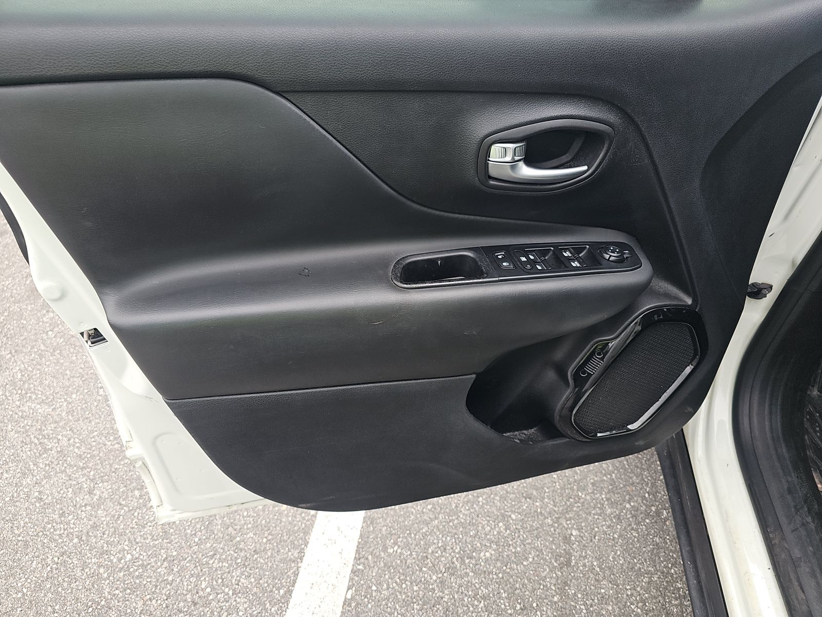 2019 Jeep Renegade Latitude Altitude Edition FWD