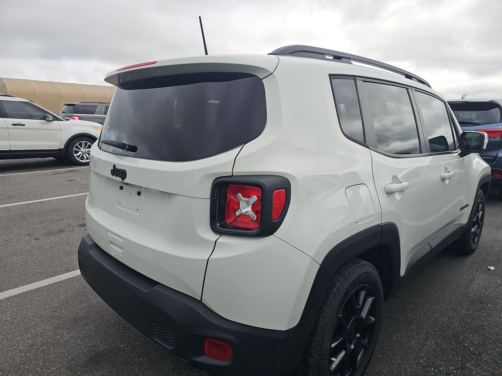 2019 Jeep Renegade Latitude Altitude Edition FWD