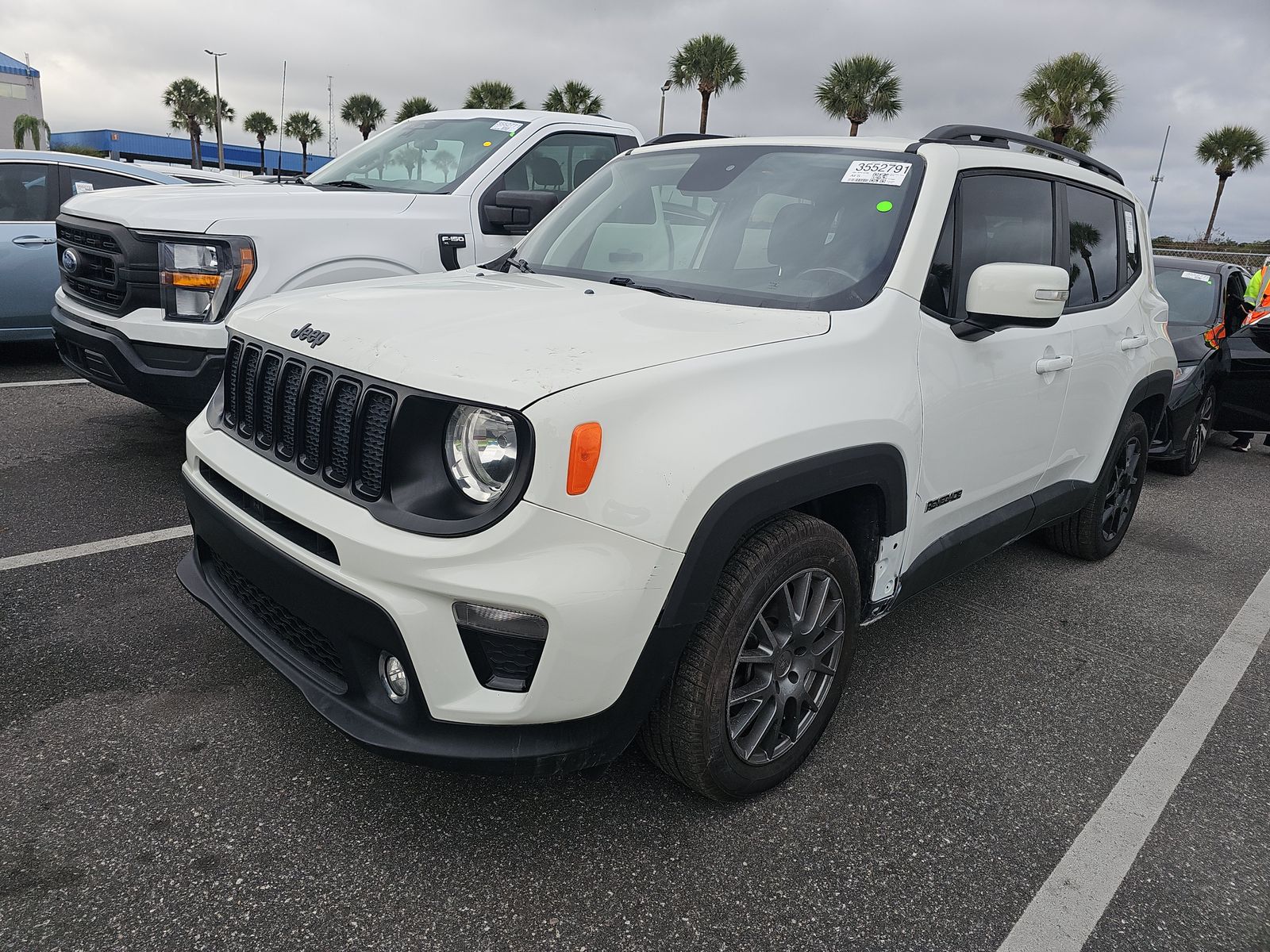 2019 Jeep Renegade Latitude Altitude Edition FWD